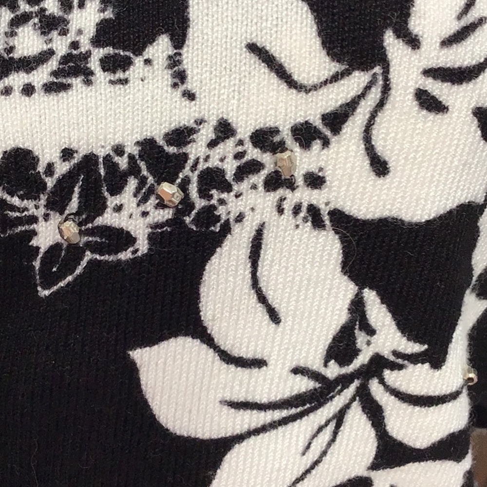 Sweater Set - image 4